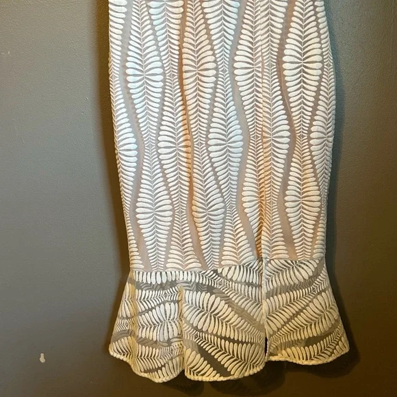 Guess Tan and White Ruffled Bodycon Midi Dress - Picture 4 of 14